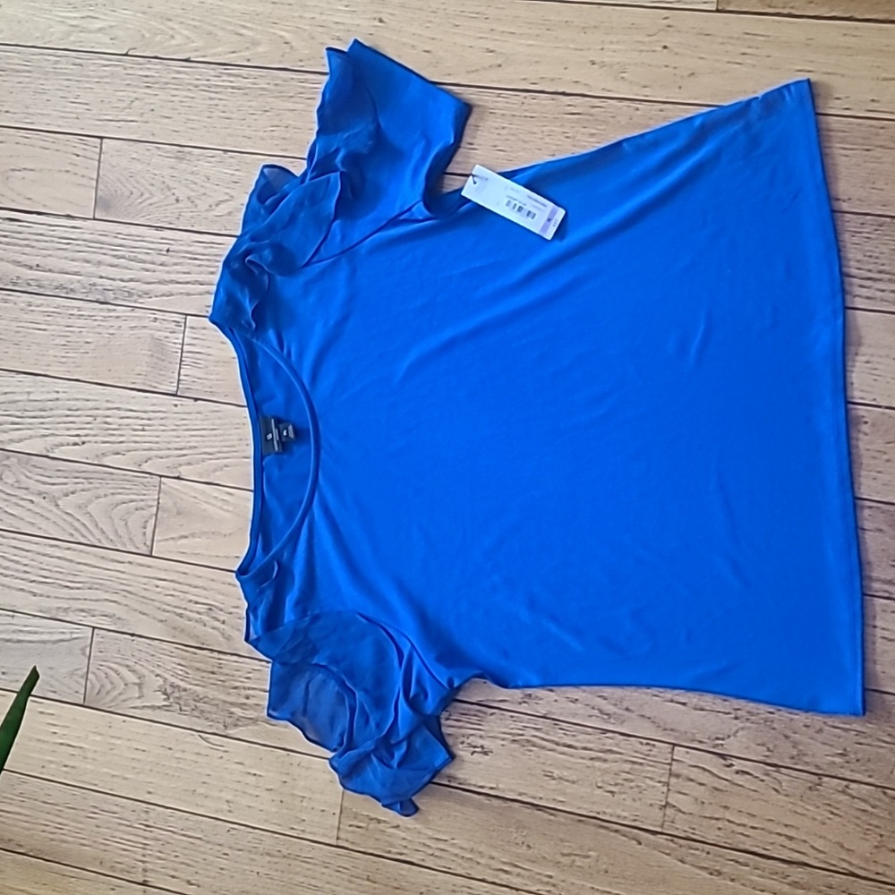 Short sleeve blue blouse